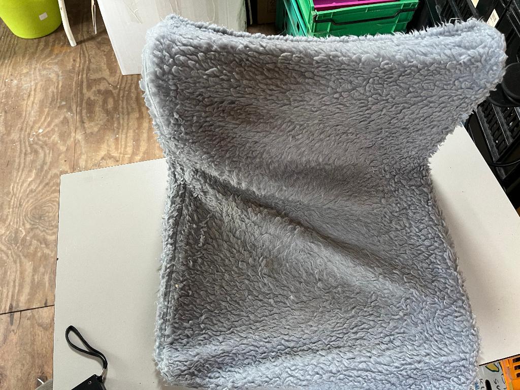 kattenhangmat voor aan de radiator,  kat hang mand, Ophalen of Verzenden, Gebruikt, Pluche