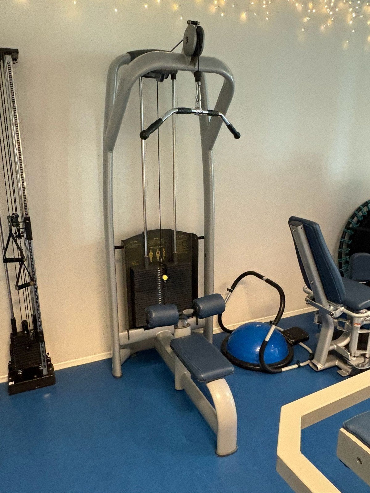 Technogym lat pull down 130kg, Ophalen, Zo goed als nieuw