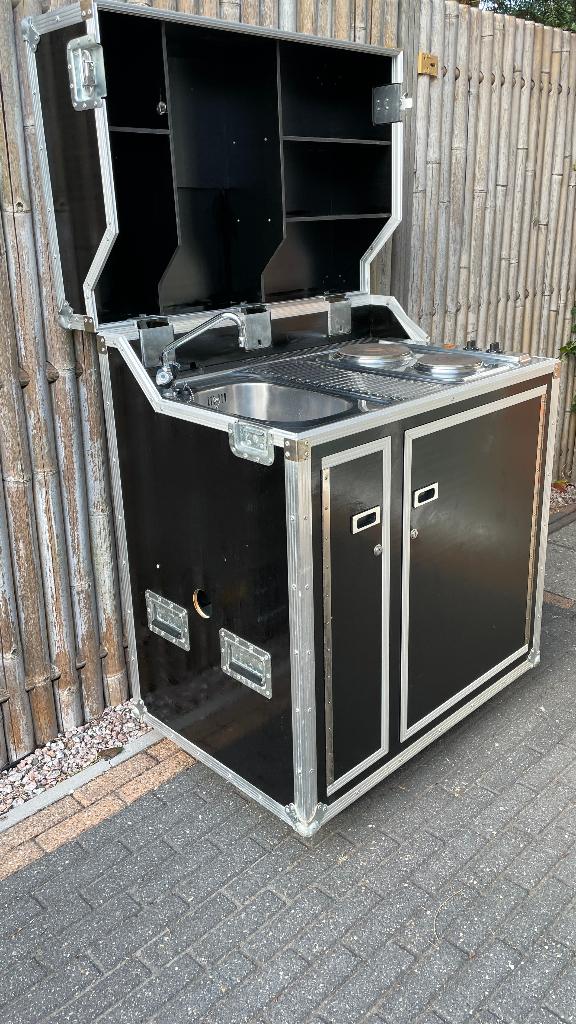 Goedkoop, gemakkelijk tijdelijke Keuken huren voor de klus, Ophalen, Mobielekeuken, Holland, Zwart