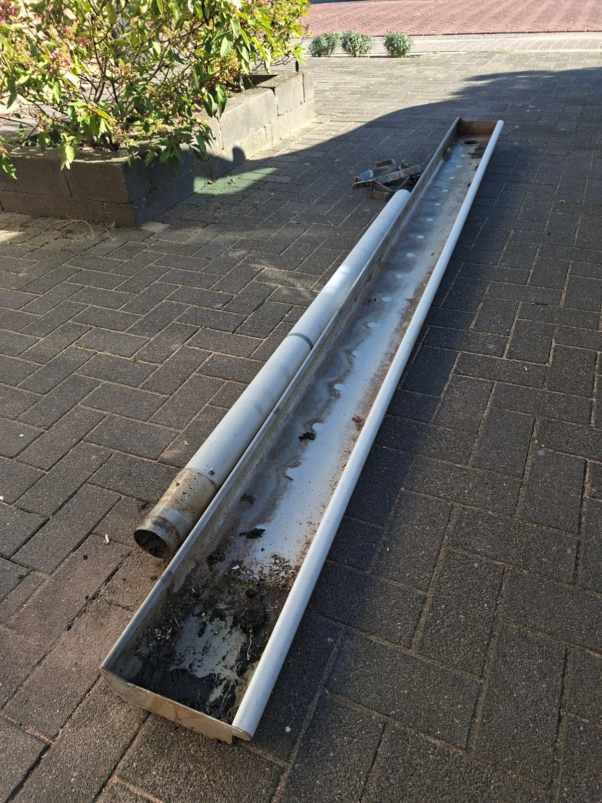 Goot en regenpijp met beugels 2.90m lengte pijp is 1,78m, Ophalen of Verzenden, Gebruikt