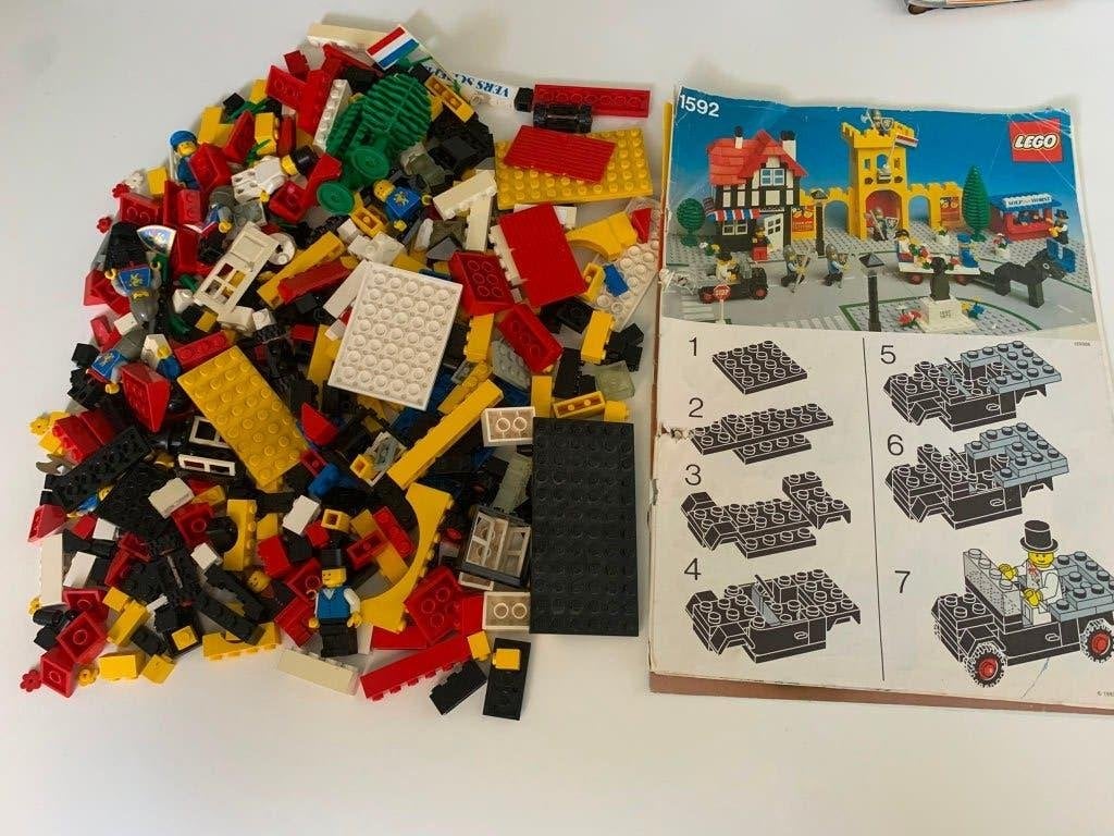 Lego 1592 - 90% van Town Square - Castle Scene, Kinderen en Baby's, Speelgoed | Duplo en Lego, Gebruikt, Lego, Ophalen of Verzenden