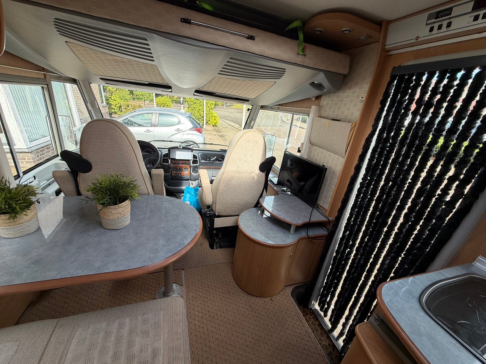 Foto 15 van Burstner i690 Elegance 2.8 JTD - levelsysteem - 66.500 km