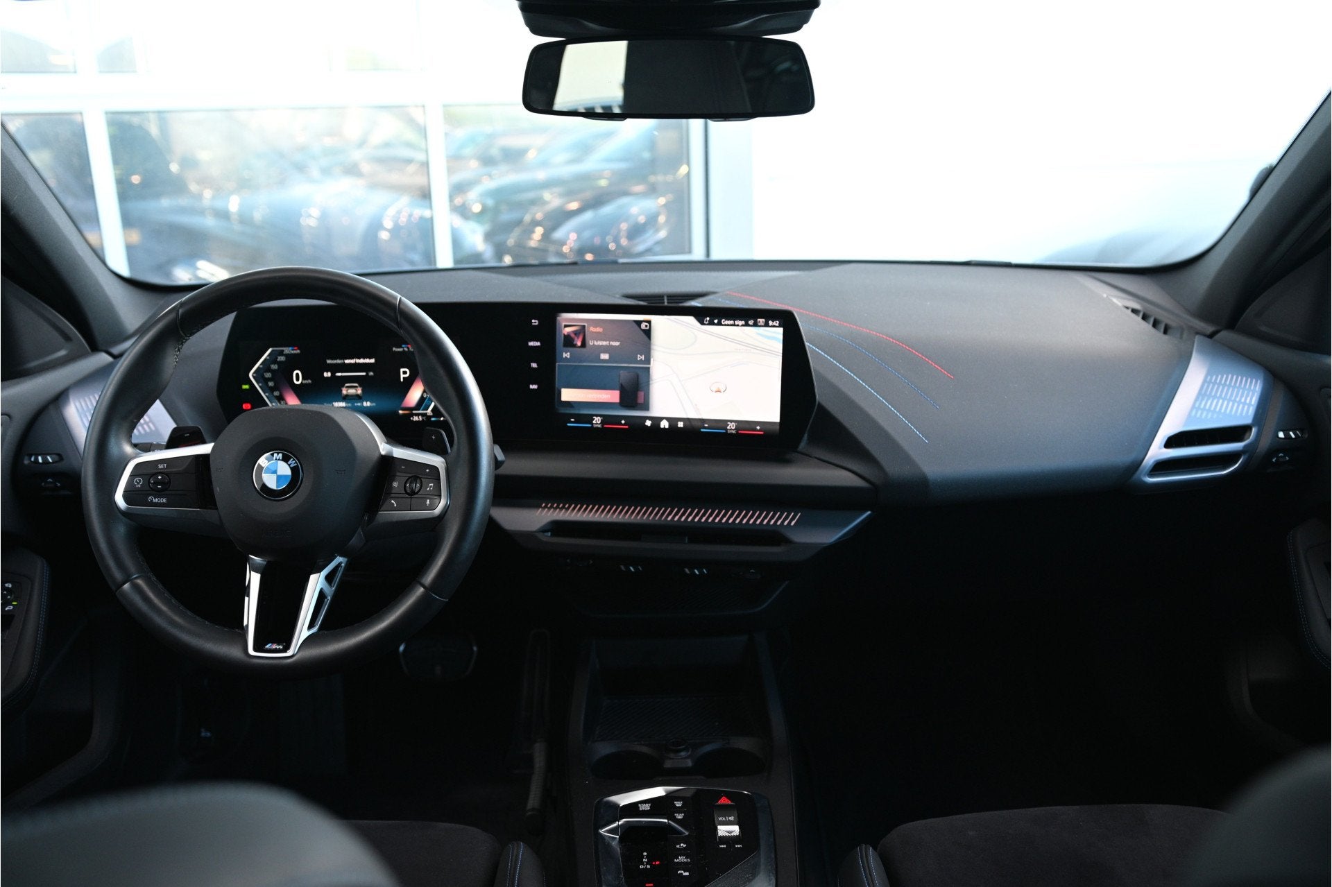 BMW 1 Serie 120 M Sport Automaat / Sportstoelen / M Adaptief, Auto's, Gebruikt, 156 pk, Met garantie (alle), Origineel Nederlands