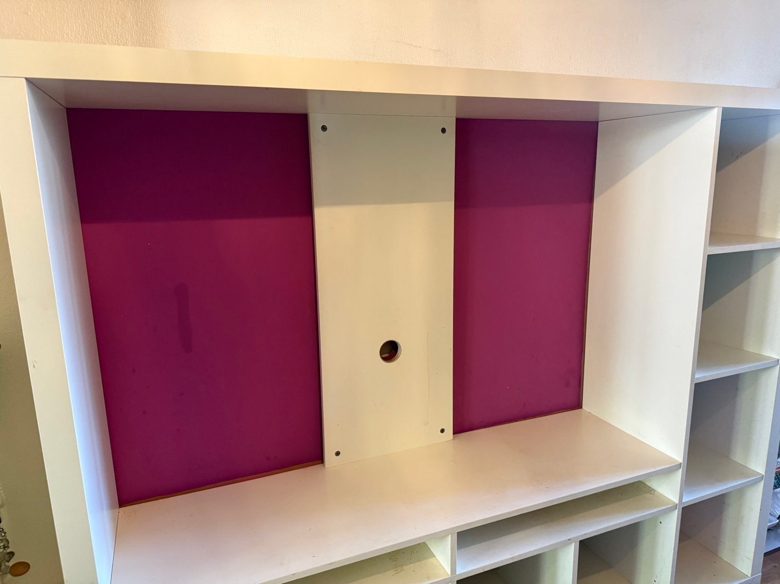 Leuke wandkast waar veel in kan, Kinderen en Baby's, 50 tot 70 cm, 105 cm of meer, Ophalen of Verzenden, 100 cm of meer