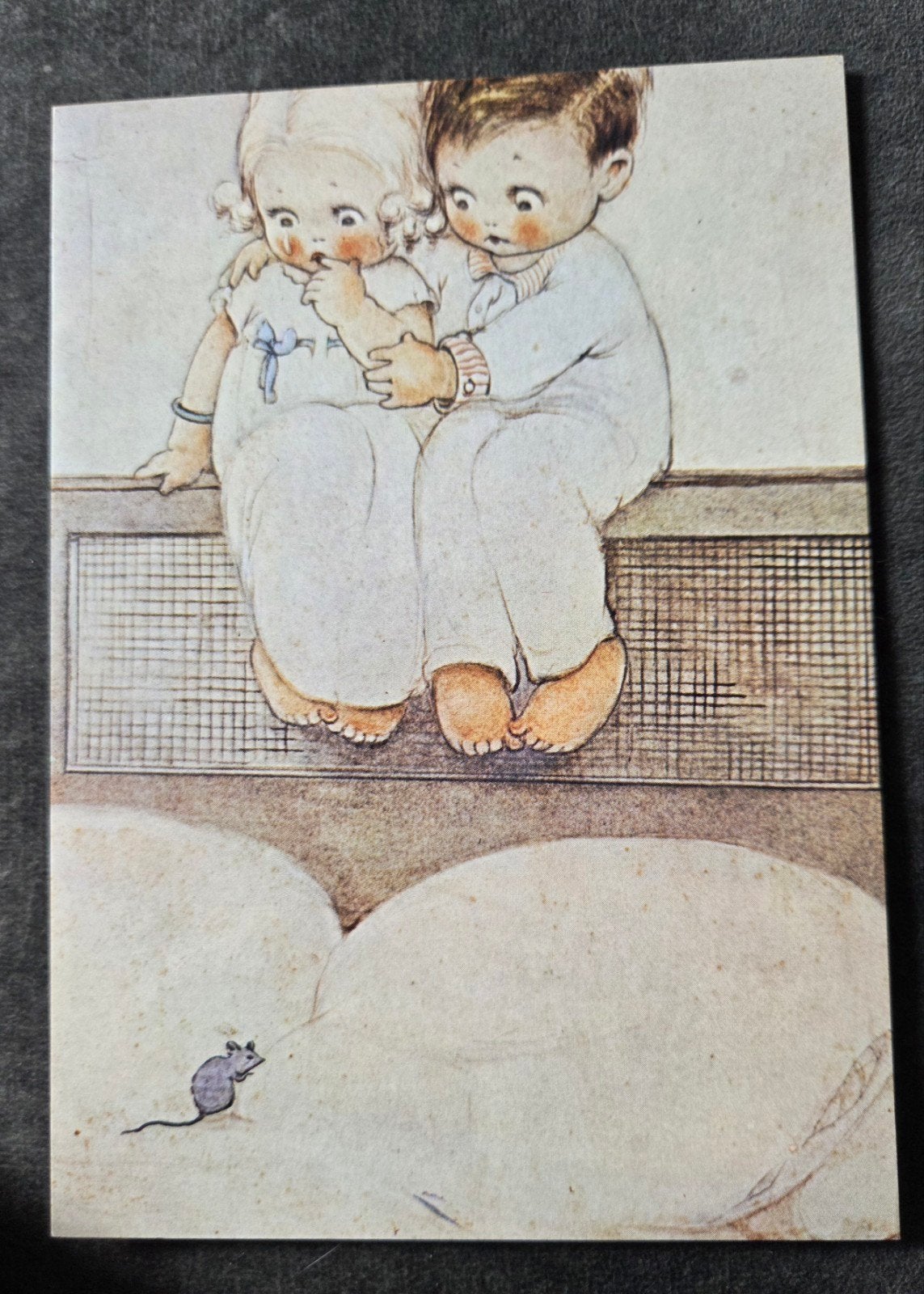 Jongen en meisje bang voor muisje - Mabel Lucie Attwell, Verzamelen, Verzenden, Ongelopen, Kinderen