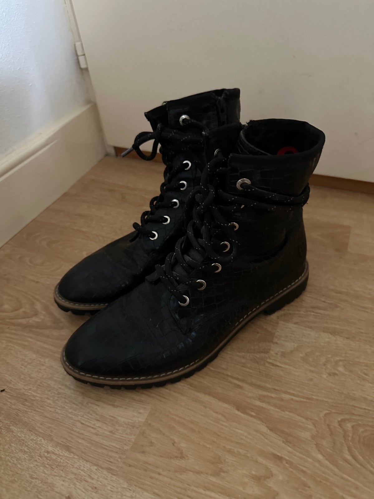 S’OLIVER laars hoge schoenen zwart 41, Ophalen of Verzenden, Zo goed als nieuw, Zwart, Hoge laarzen