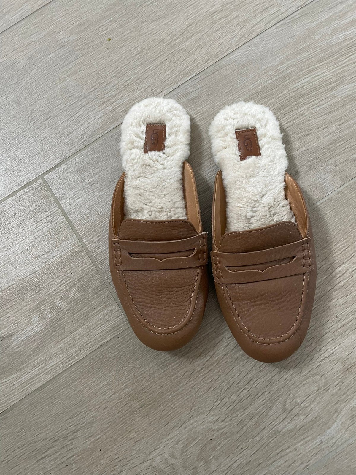 Zo goed als nieuwe Uggs camel leren moccasins slippers mt 39, Kleding | Dames, Schoenen, Ophalen of Verzenden, Zo goed als nieuw