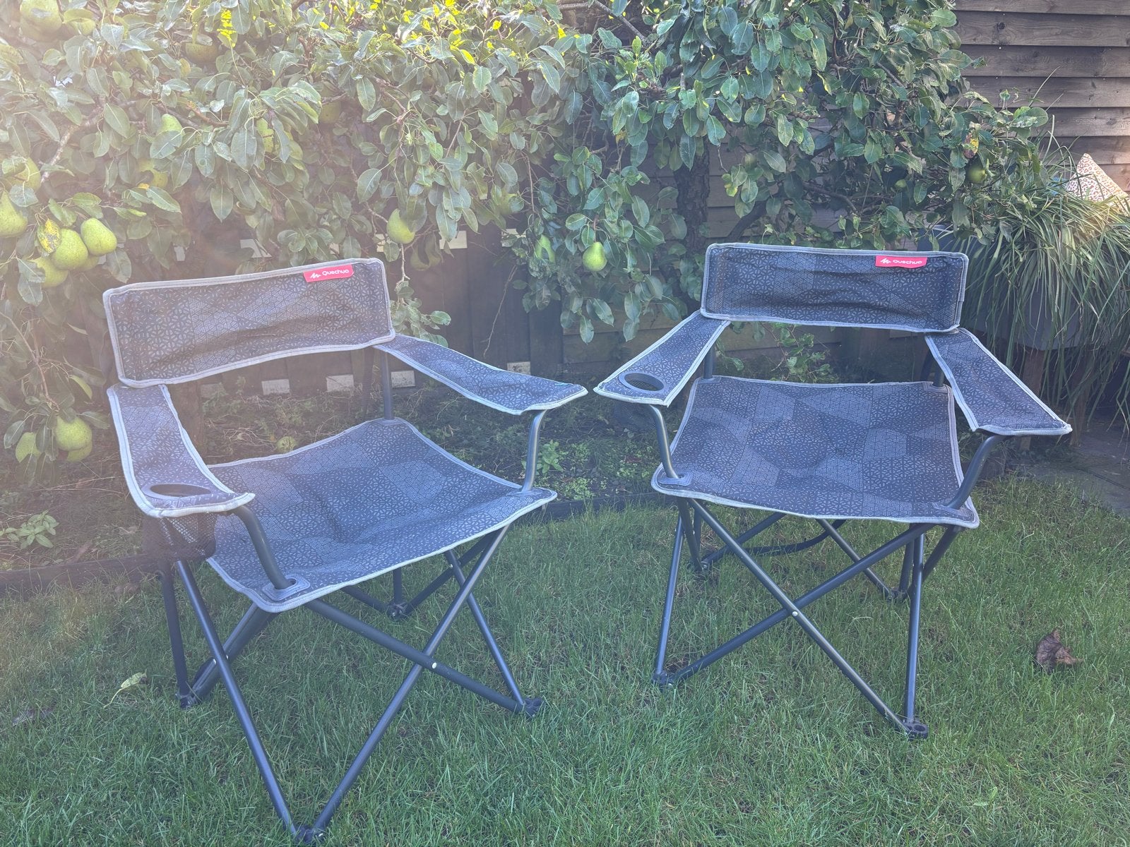 2x Quechua opvouwbare campingstoelen met bekerhouder, Caravans en Kamperen, Ophalen, Gebruikt, Campingstoel