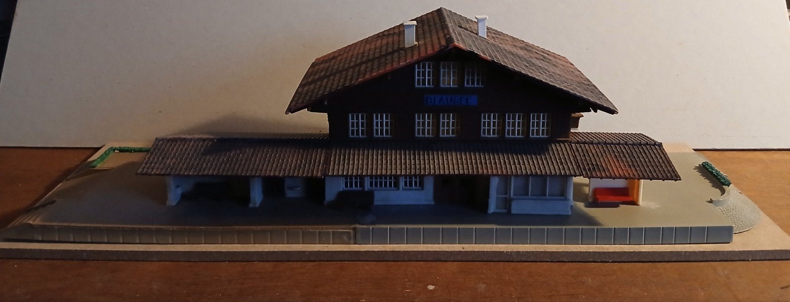 2 stations Kibri en Faller, Ophalen of Verzenden
