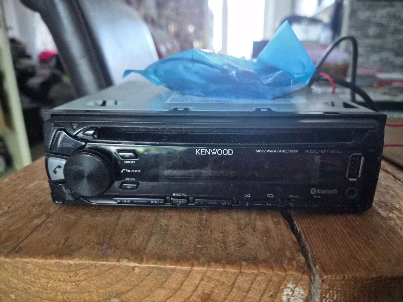 Kenwood KDC-BT35U Autoradio met Bluetooth en kabels, Ophalen of Verzenden