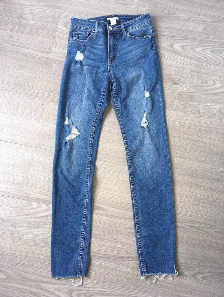 ZGAN Mooie blauwe ripped jeans , maatje 34, Ophalen of Verzenden, Zo goed als nieuw, Blauw, W27 (confectie 34) of kleiner