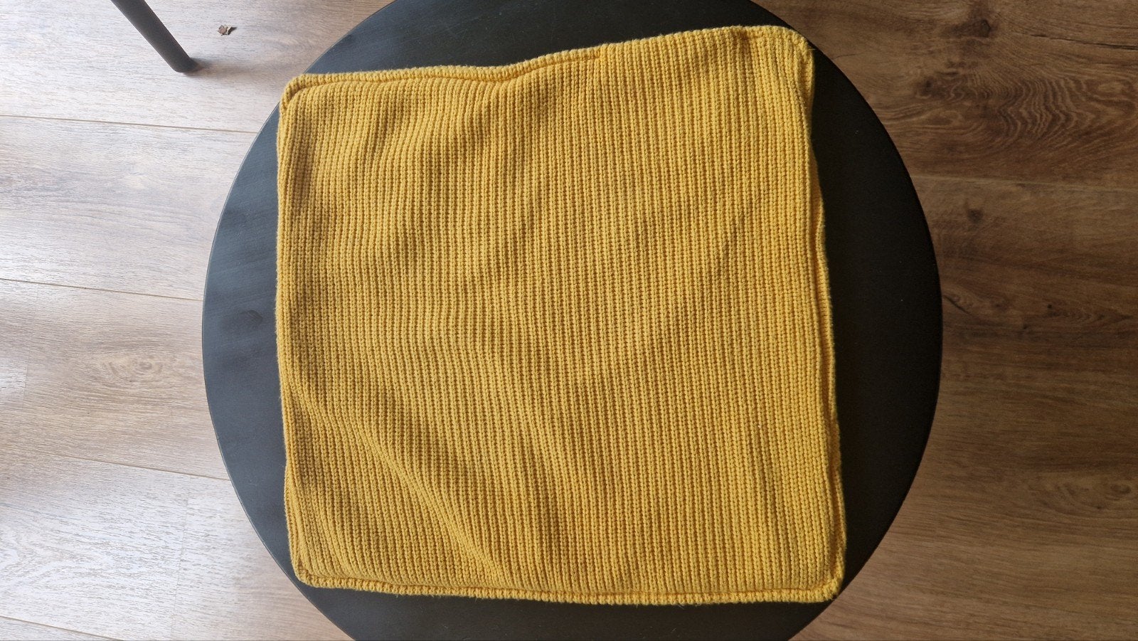 Stoov Ploov Kussenhoes 45x45 Gebreid Okergeel, Afneembare hoes, Overige merken, Geel, Ophalen of Verzenden