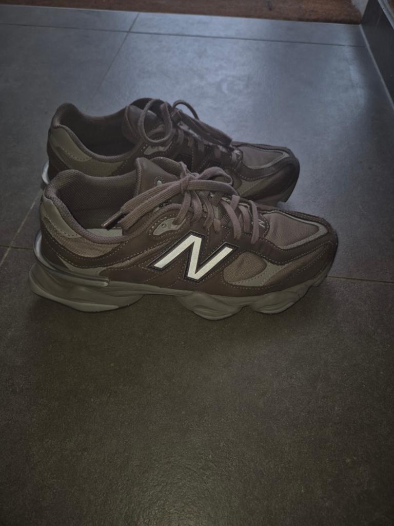 New balance cortado chocolade bruin mt 43, Kleding | Dames, Schoenen, Ophalen of Verzenden, Nieuw, Bruin, Sneakers of Gympen