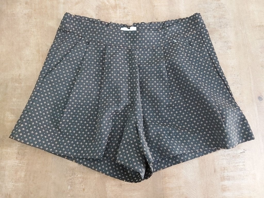 Br4 - zwart-bruine Essentiel broek maat 36 (1), Kleding | Dames, Kort, Zwart, Ophalen of Verzenden, Zo goed als nieuw