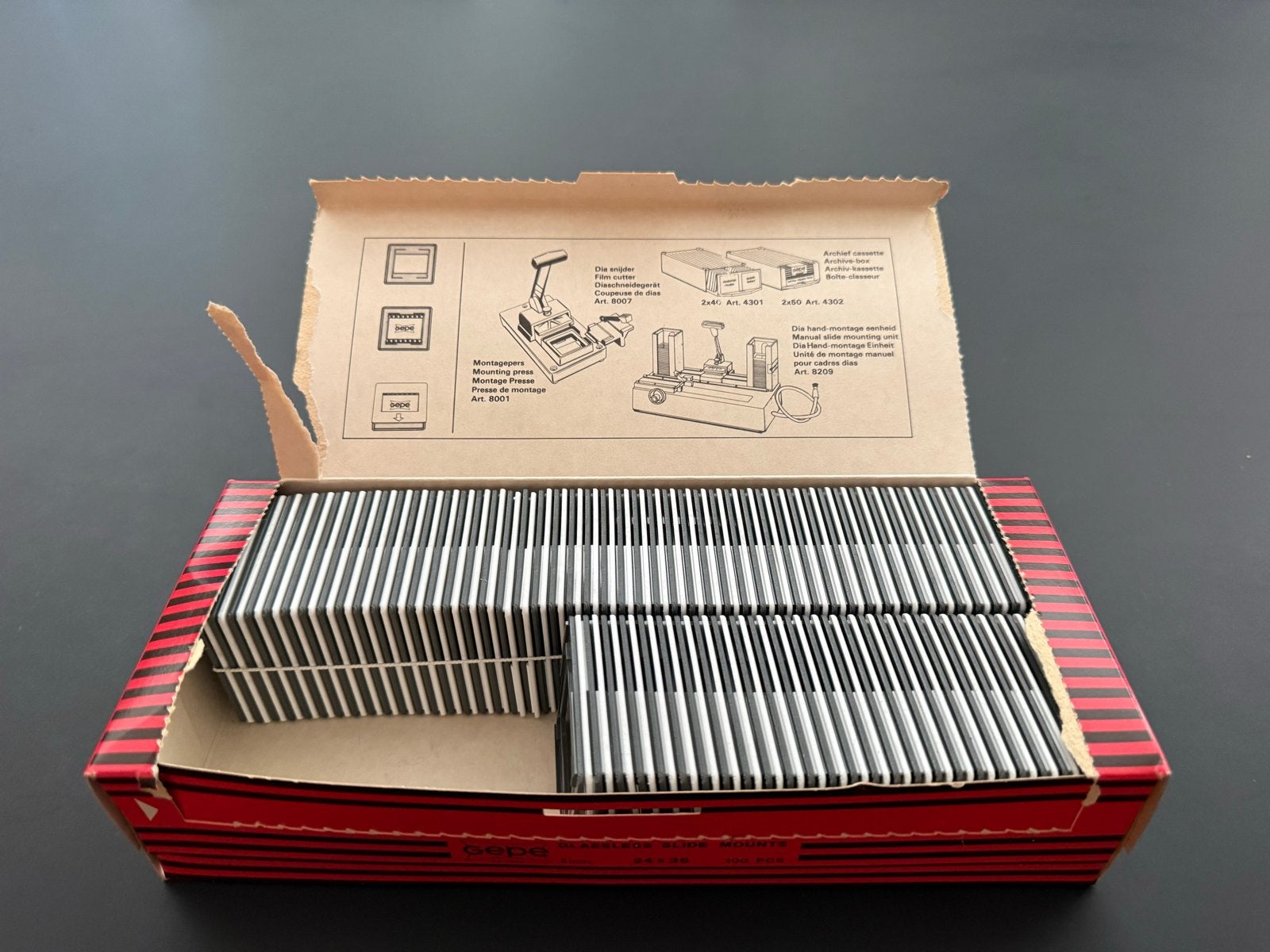 Gepe glasloze diaramen 24x36 mm - ca. 75 stuks NIEUW, Ophalen of Verzenden, Accessoire