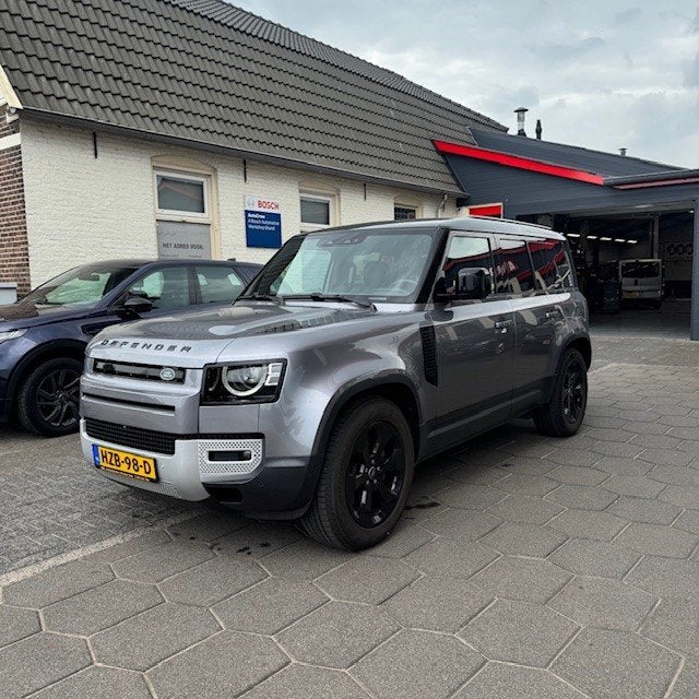 LAND ROVER Defender 110 D250 250pk MHEV AWD Aut X-Dynamic SE, Auto's, Land Rover, Automaat, 249 pk, 2420 kg, Vierwielaandrijving