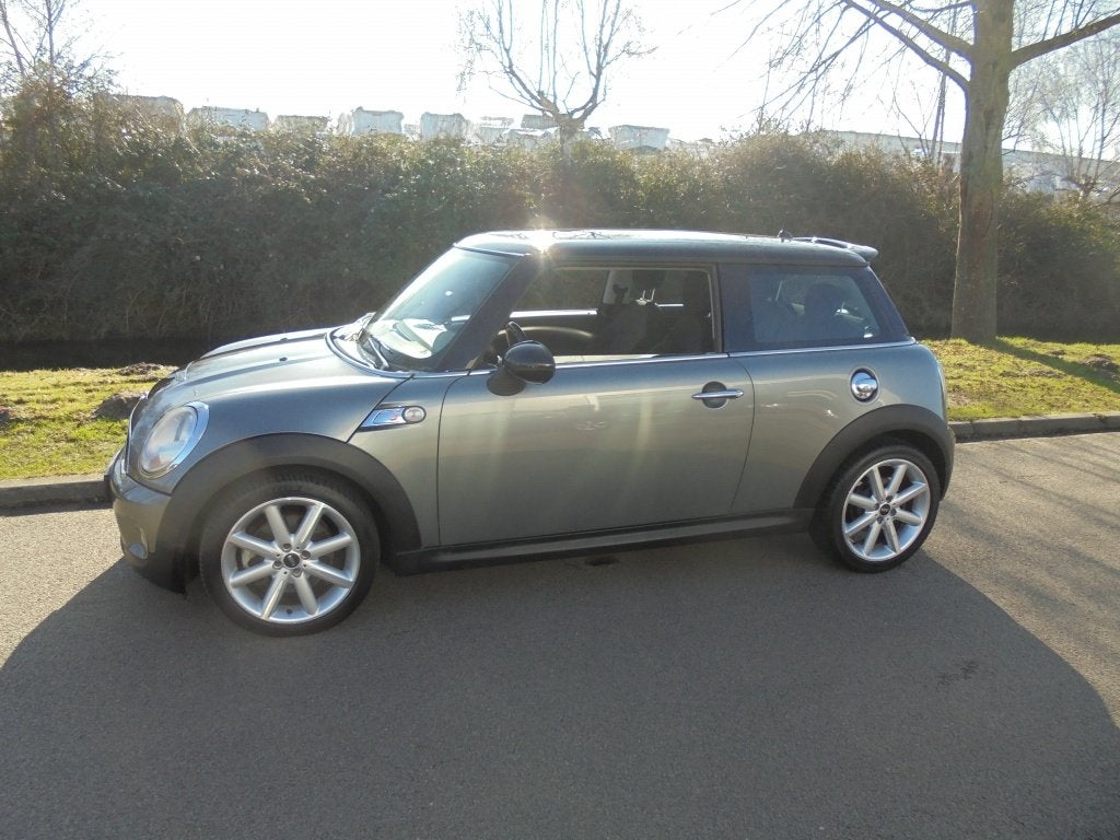 MINI Cooper S 1.6 Cooper S (bj 2007), Auto's, Mini, Keurmerk '100% Onderhouden', Gebruikt, 4 cilinders, 4 stoelen
