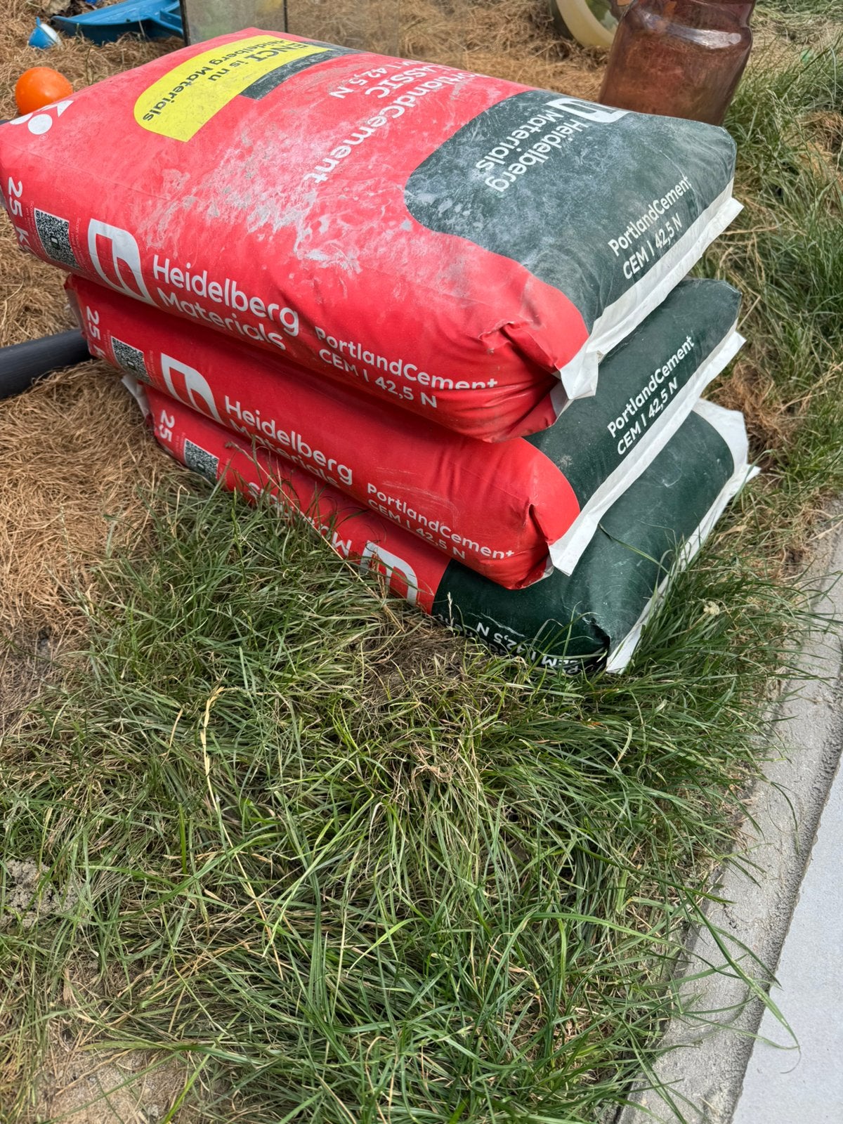 Cement gratis, Ophalen, Zo goed als nieuw