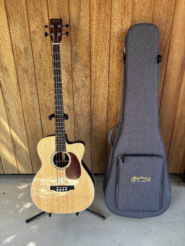 Martin Guitar BC-16E Akoestische Basgitaar met Pickup, Ophalen, Zo goed als nieuw, Semi-akoestisch