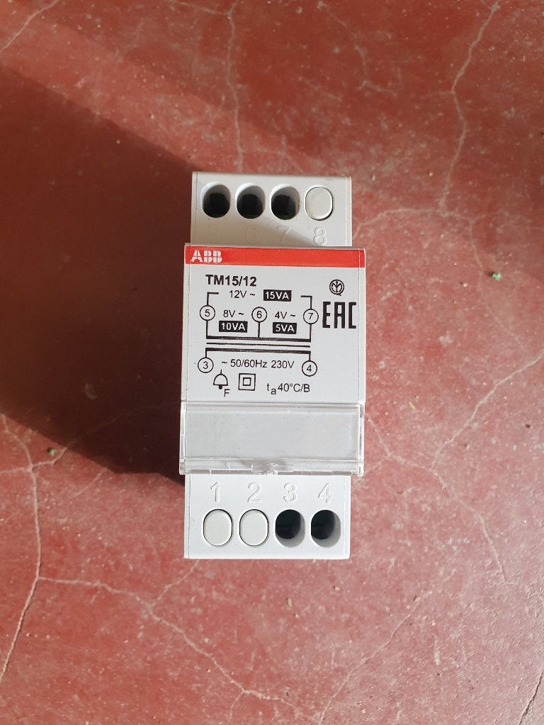 ABB EAC beltransfo 12, 8 of 4V met 5, 10 of 15VA, Ophalen of Verzenden, Zo goed als nieuw, ABB, Schakelaar