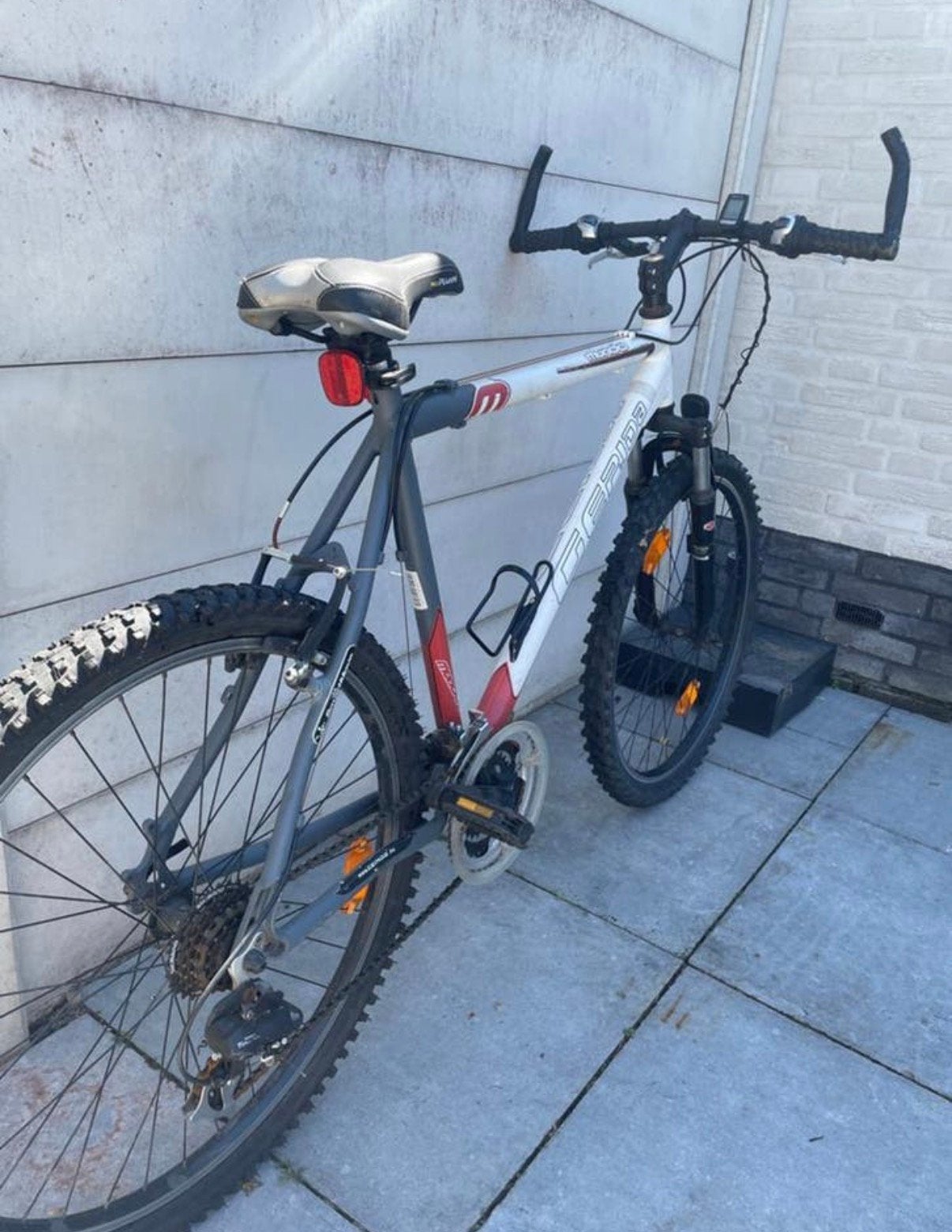 Mountainbike Gepida, Gebruikt, 26 inch, Velgrem, Meer dan 20 versnellingen
