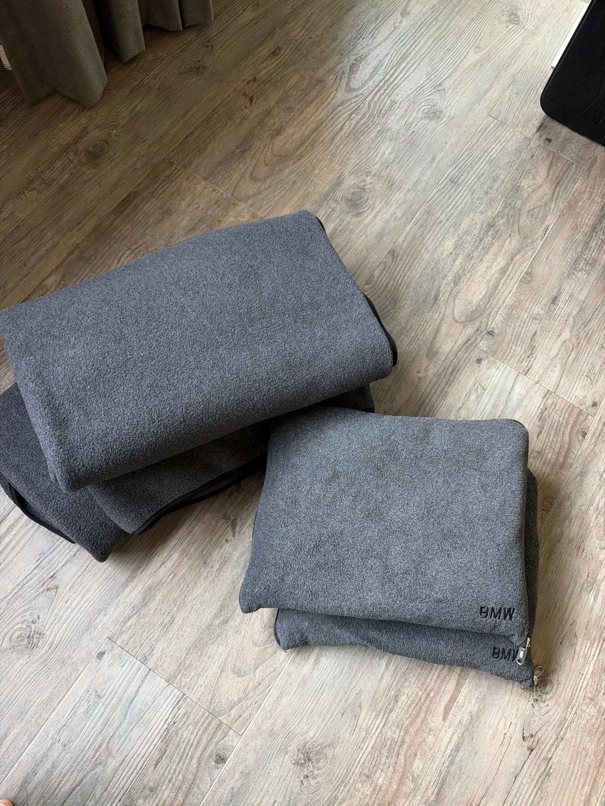 BMW Reisset 2 Fleece Dekens + 2 Reiskussens/dekens, Ophalen of Verzenden, Nieuw