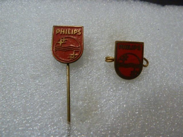 2 Vintage Philips Speldjes, Ophalen of Verzenden, Gebruikt, Merk, Speldje of Pin