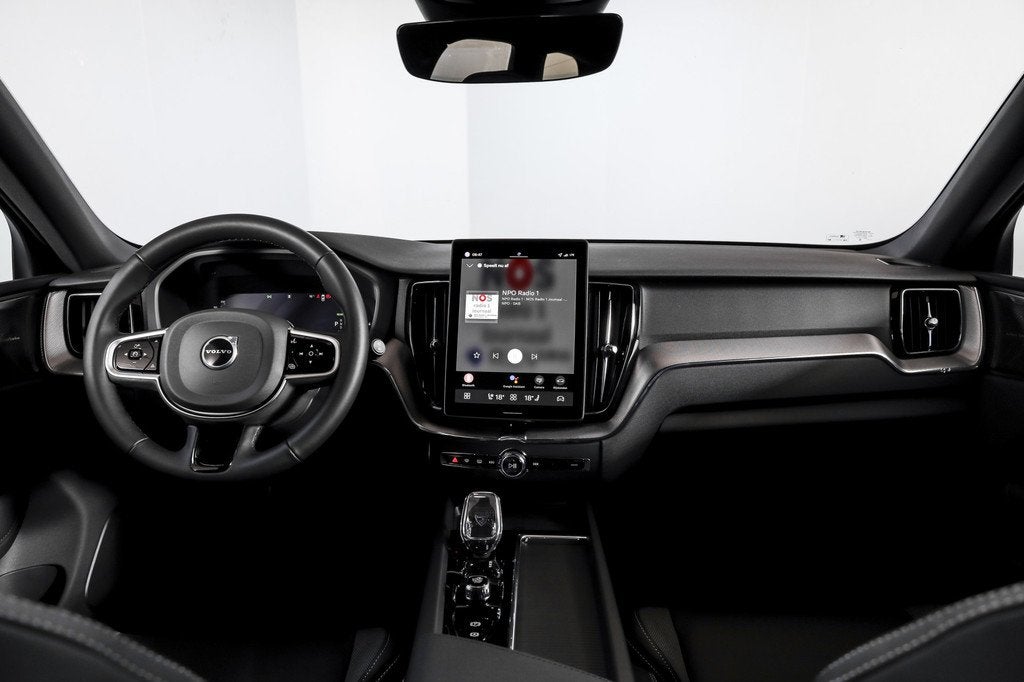 Volvo XC60 2.0 T8 Plug-in hybrid AWD Plus Black Edition | S/, Automaat, 12 maanden, Gebruikt, Euro 6