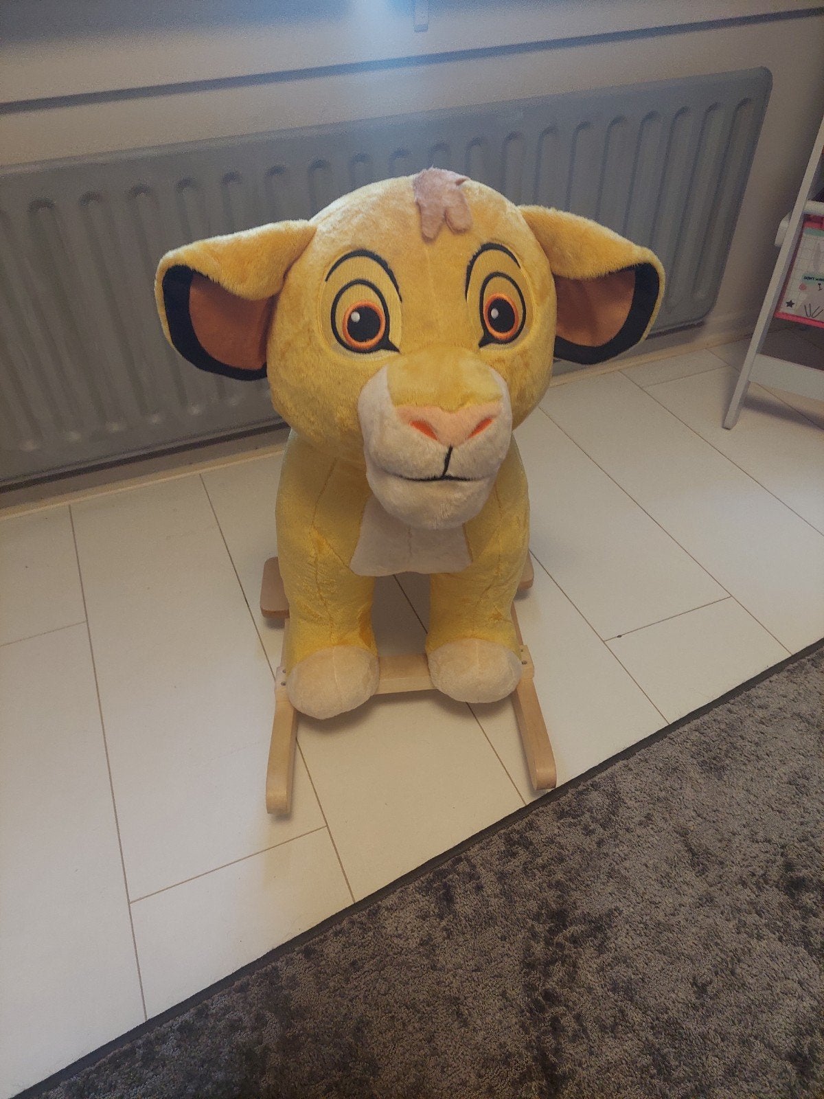 Hobbel Simba zo goed als nieuw, Kinderen en Baby's, Speelgoed | Hobbelfiguren, Ophalen