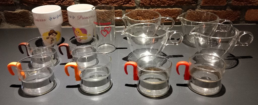 Pakket 13 - Keuken B - 2 melkbekers en 11 theeglazen, Huis en Inrichting, Keuken | Servies, Ophalen, Glas of Glazen, Nieuw, Glas