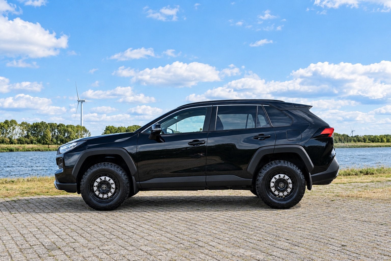 Toyota RAV4 2.5 Hybrid AWD ADV. (bj 2022, automaat), Auto's, Automaat, Gebruikt, Euro 6, 4 cilinders