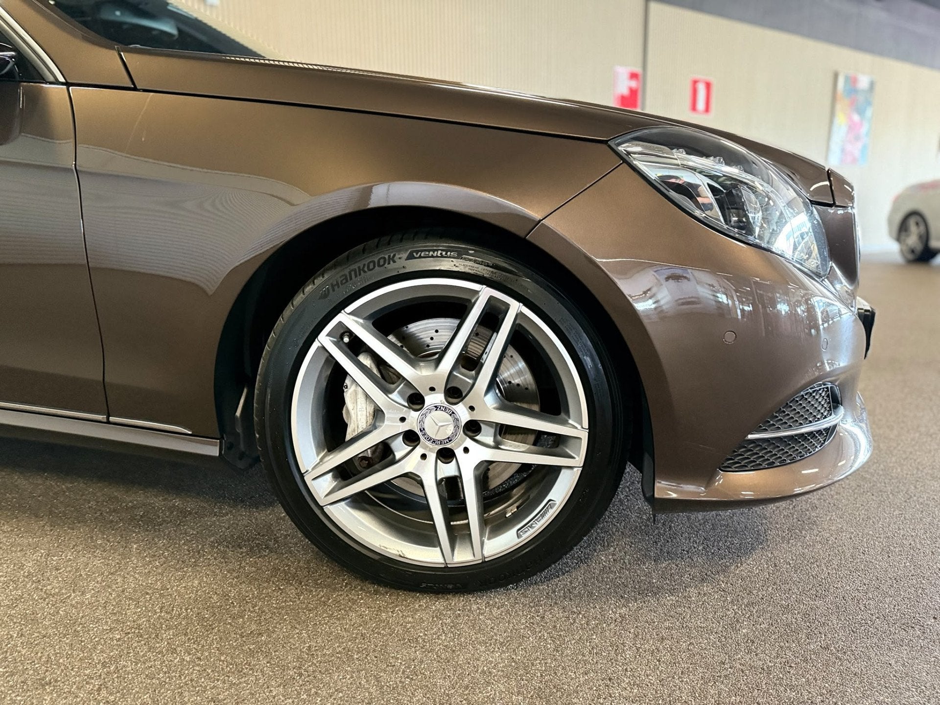 Mercedes-Benz E-Klasse 400 4-Matic Avantgarde-SCHUIFDAK-DISC, Auto's, Mercedes-Benz, Automaat, 12 maanden, Gebruikt, 334 pk