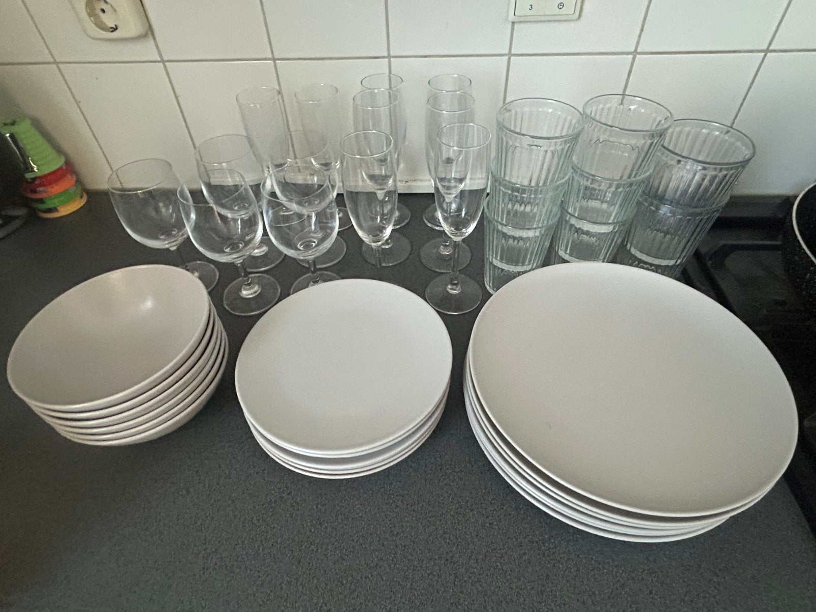 Servies, glazen en bestek, complete set voor 6, Huis en Inrichting, Ophalen, Bord(en), Overige stijlen, Glas