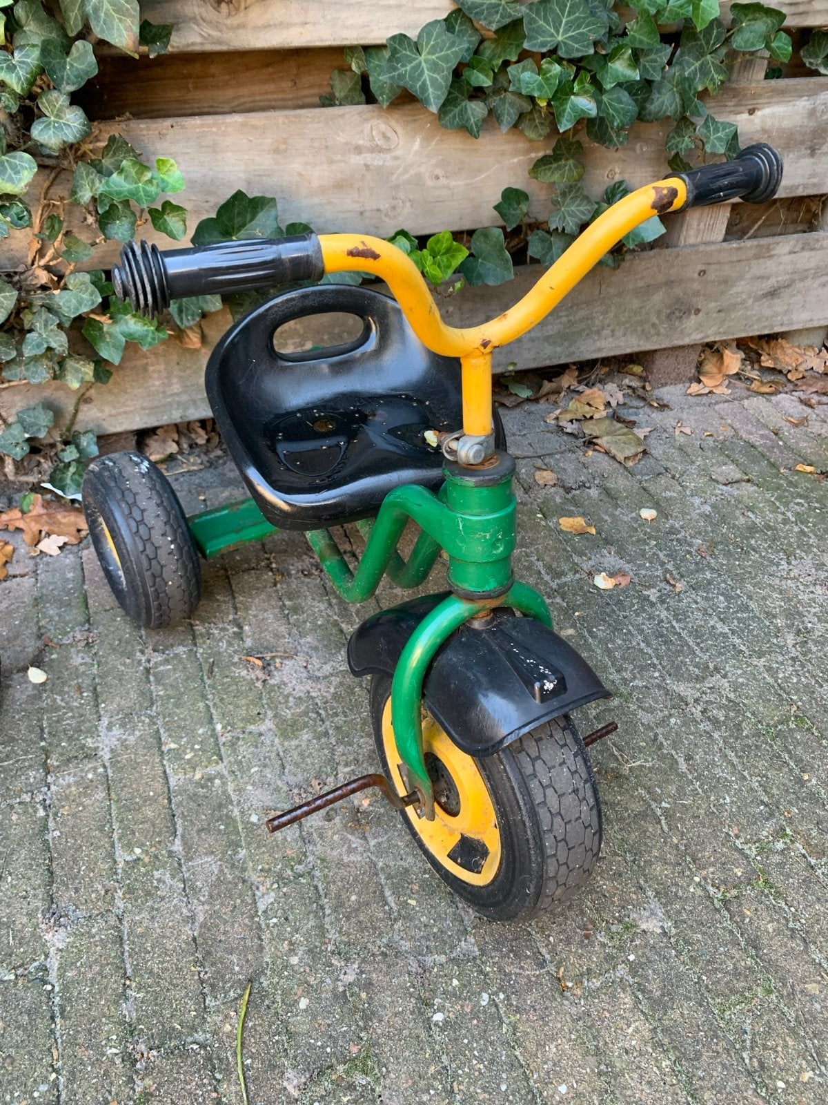Gratis driewieler voor kinderen, Ophalen of Verzenden, Gebruikt, Terugtraprem, Minder dan 16 inch