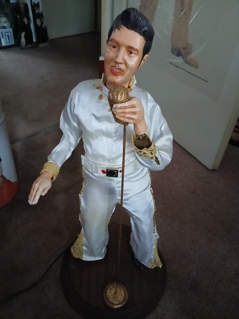 beeld elvis met stekker, Verzamelen, Beelden en Beeldjes, Ophalen of Verzenden, Gebruikt, Mens