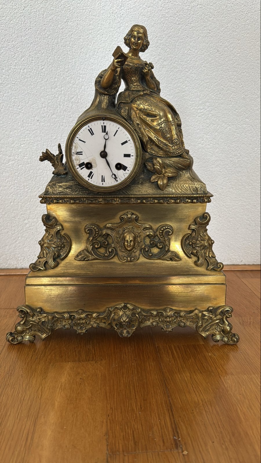 Antieke bronzen pendule met vrouwelijk figuur, Antiek en Kunst, Ophalen