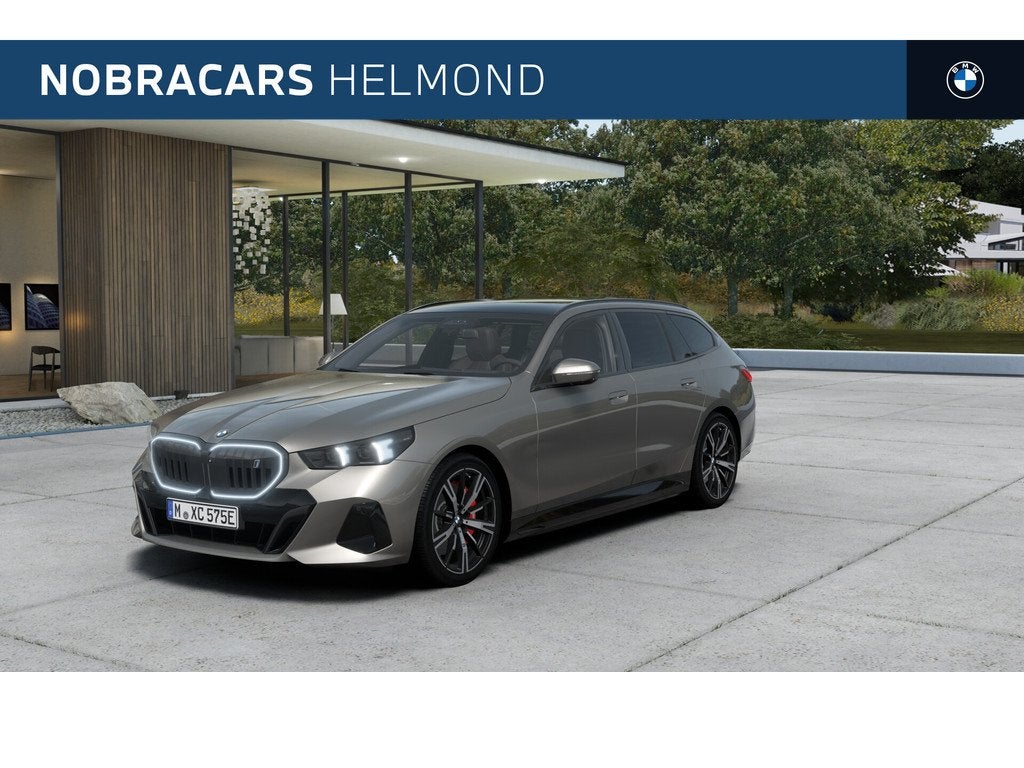 BMW i5 Touring eDrive40 M Sport / Panoramadak / Trekhaak / A