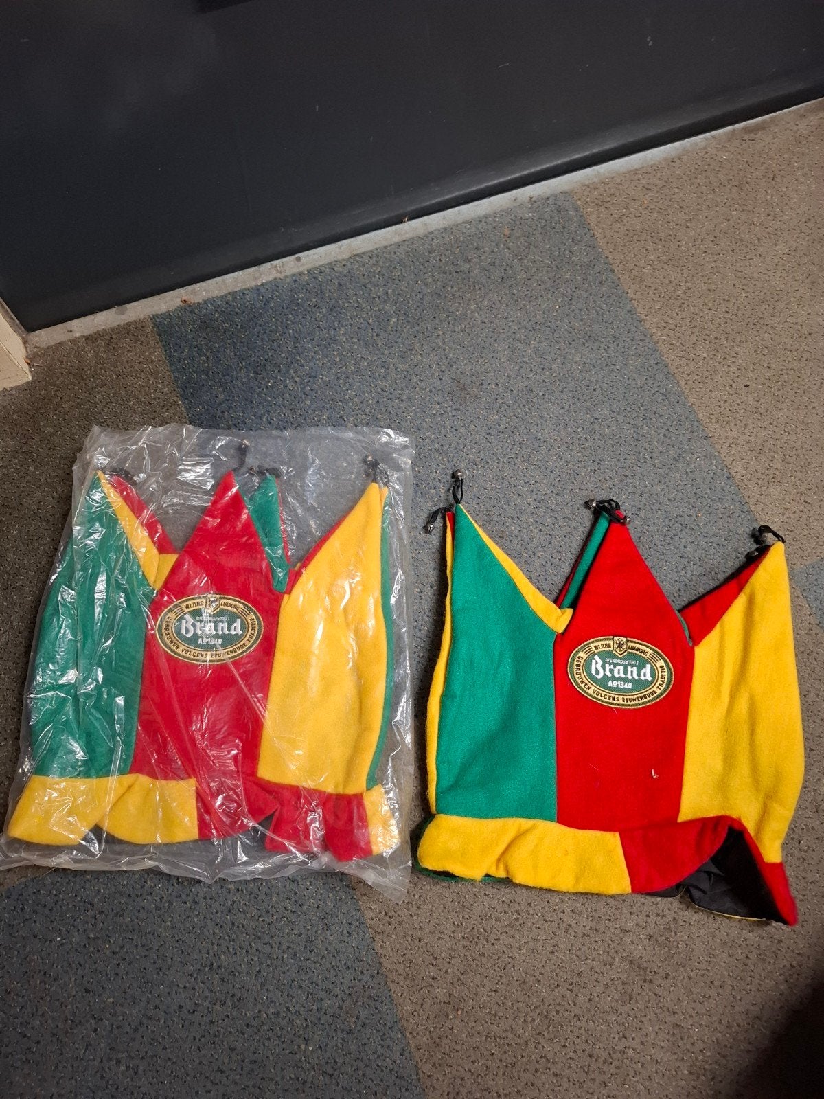 brand bier mutsen, Verzamelen, Ophalen, Brand
