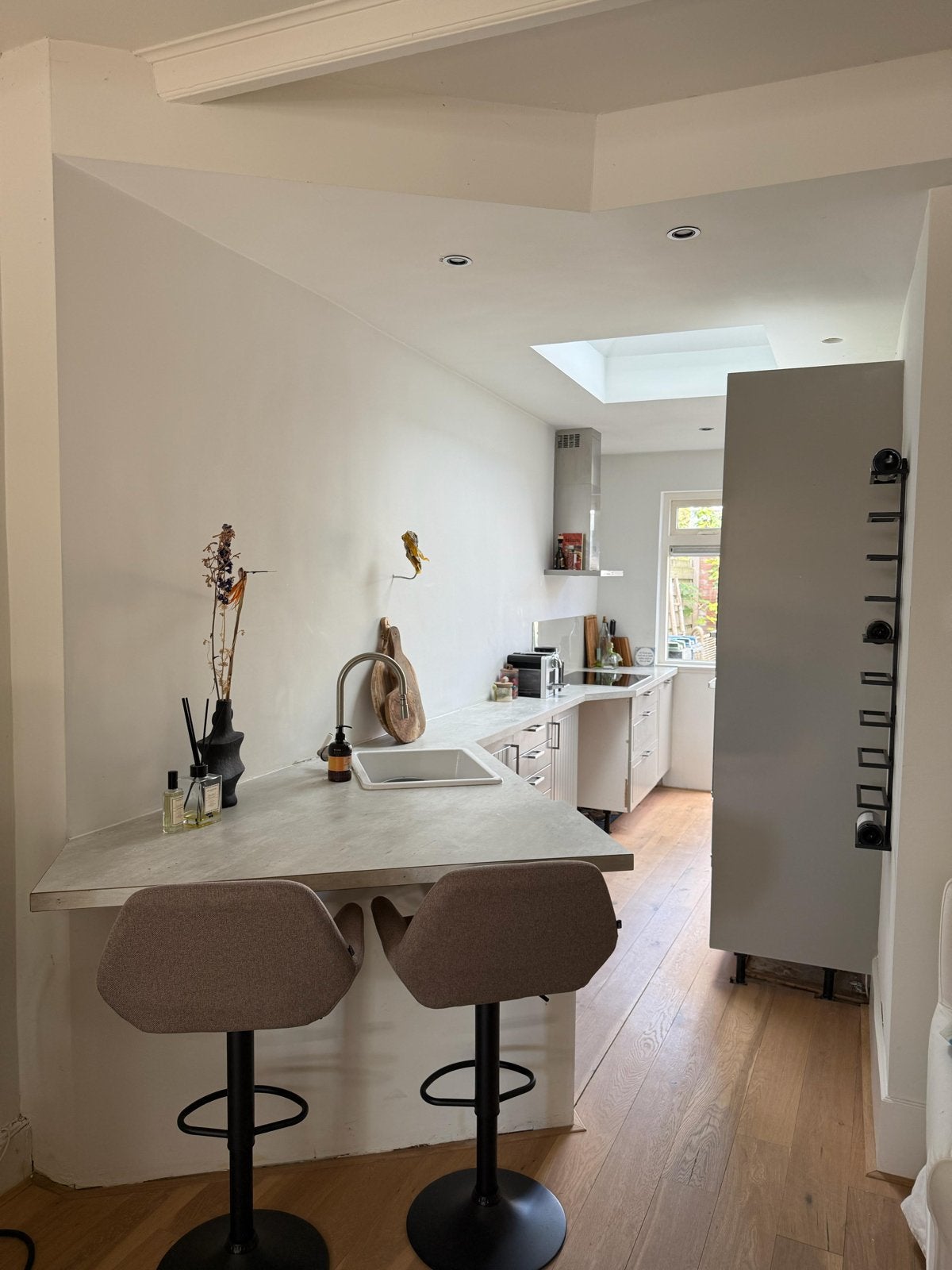Complete keuken met Bosch Inductie, oven, magnetron etc., Huis en Inrichting, Keuken | Complete keukens, Ophalen, Gebruikt, Hoekkeuken