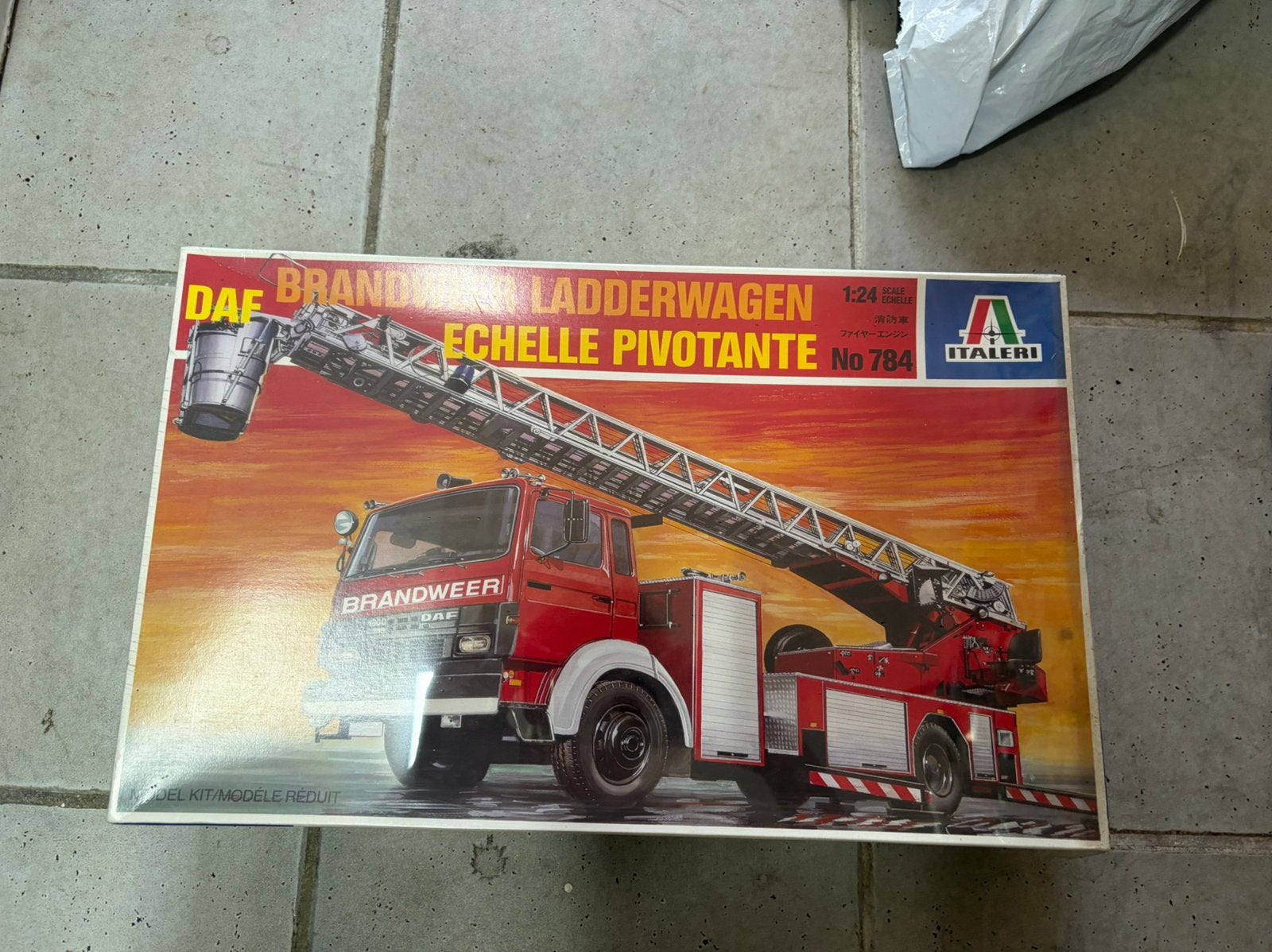 Italerie daf brandladderwagen no. 784 1/24 sealed, Ophalen, Italeri, Groter dan 1:32, Nieuw