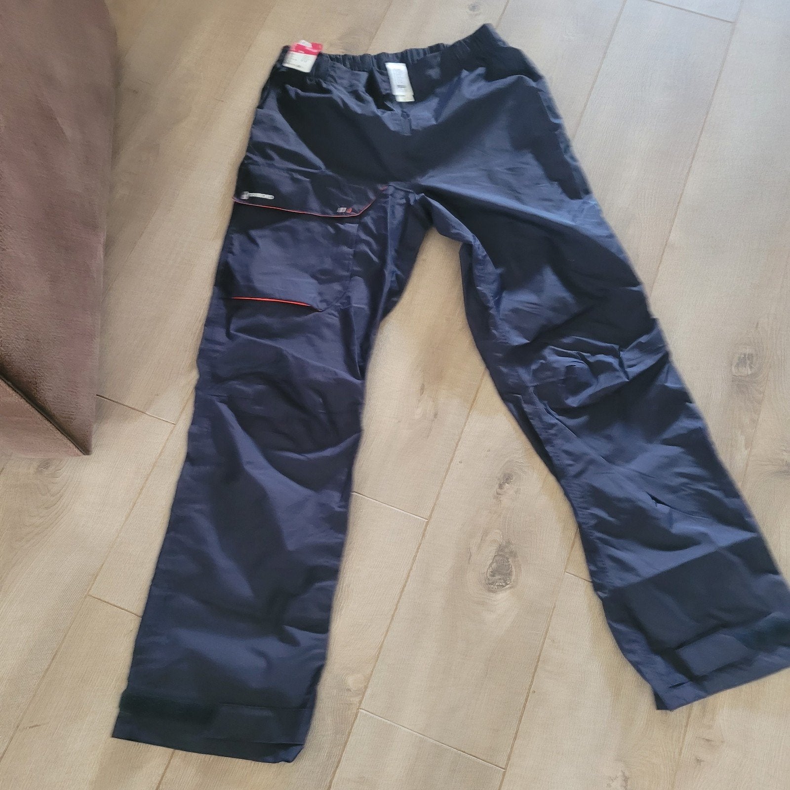 Nieuwe regenbroek

Decathlon

Maat L, Ophalen of Verzenden, Nieuw, Regenbroek