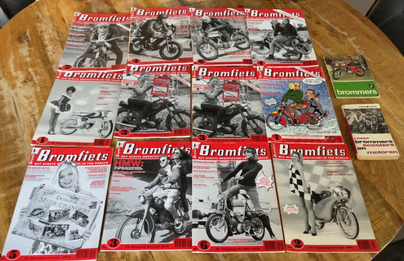12 Bromfiets tijdschriften + 2 boekjes - diverse jaargangen, Ophalen, Gelezen, Algemeen