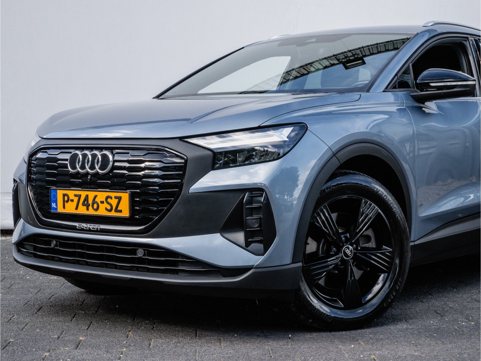Audi Q4 e-tron 40 Launch edition 77 kWh SOH 93% Trekhaak/ St, Auto's, Automaat, Gebruikt, Met garantie (alle), Blauw
