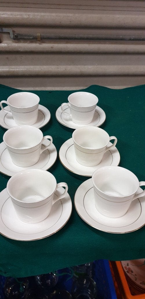 6 x kopjes en schotels, Huis en Inrichting, Keuken | Servies, Ophalen of Verzenden, 'T Olde Gre-j, Info@toldegrej.nl, Endepoelstraat 20f Didam