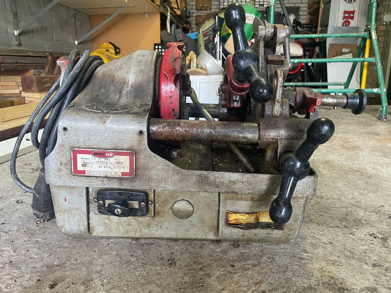 Super Ego elektrische draadsnijmachine, Ophalen, Gebruikt, Minder dan 700 watt, Werkbankslijpmachine