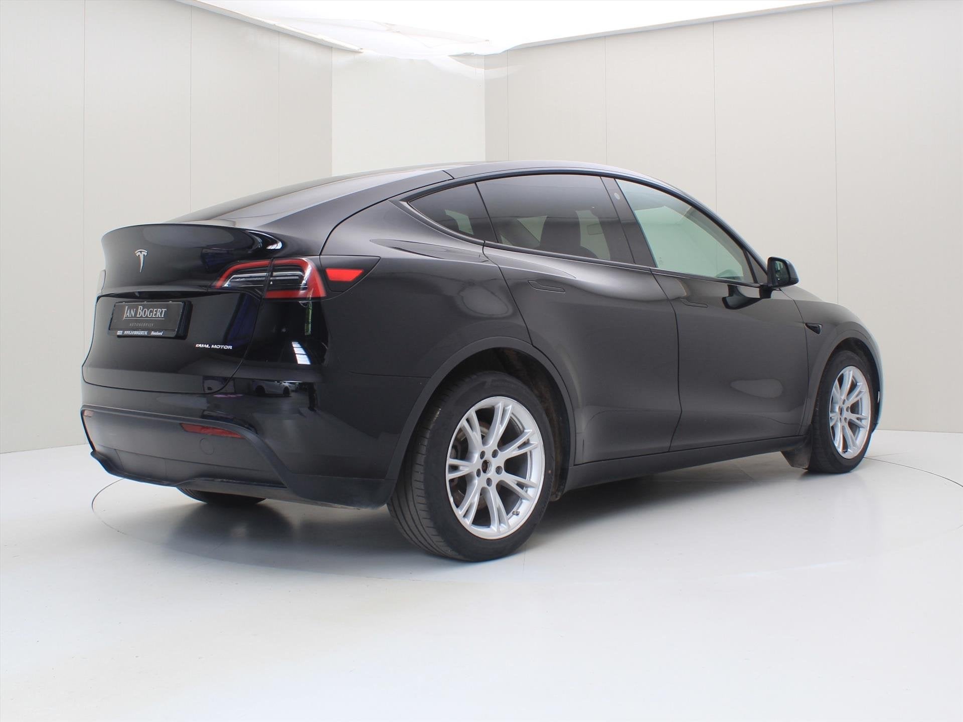 Tesla Model Y Long Range 351pk AWD 94% SoH [ 19 INCH+WARMTEP, Automaat, Gebruikt, Zwart, Adaptive Cruise Control