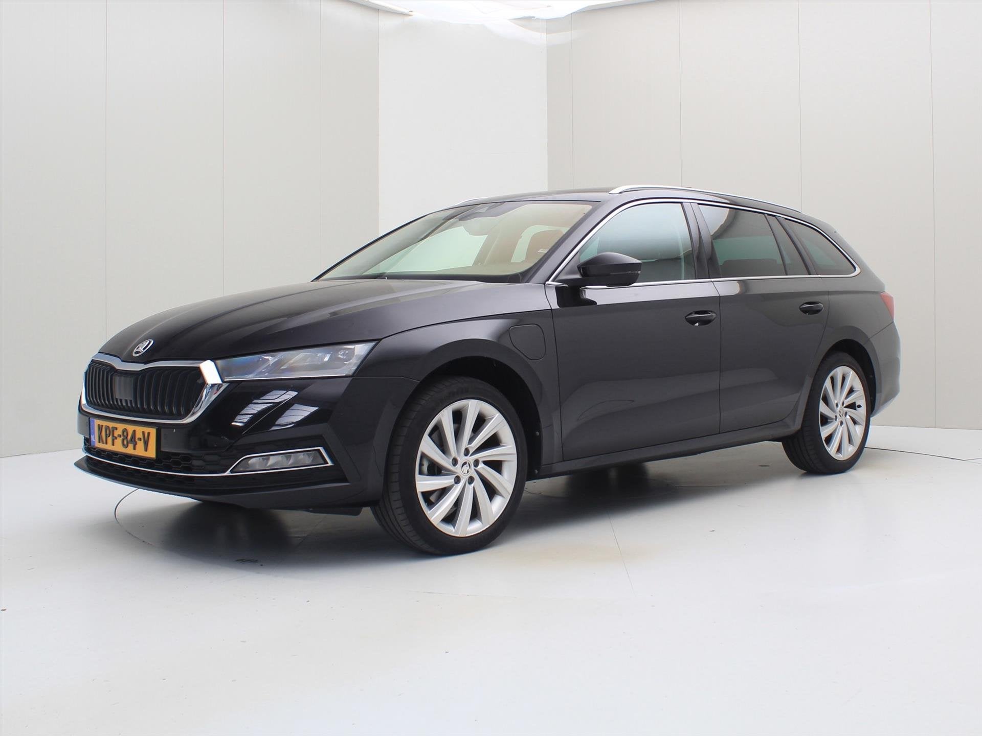 Skoda Octavia Combi 1.4 TSI PHEV 204PK DSG6 [ TREKHAAK+PANO+, Automaat, Gebruikt, Zwart, Leder