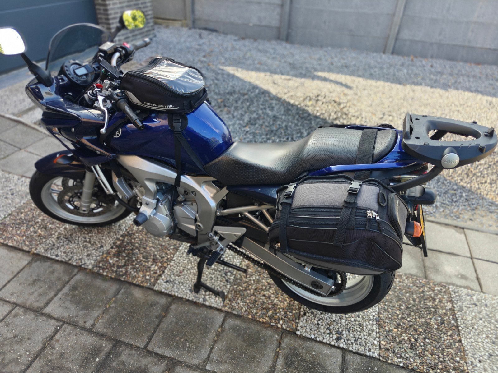 Yamaha FZ6 Fazer - Topkoffer en laser uitlaat, 4 cilinders, Motorrijbewijs A, Gebruikt, Particulier
