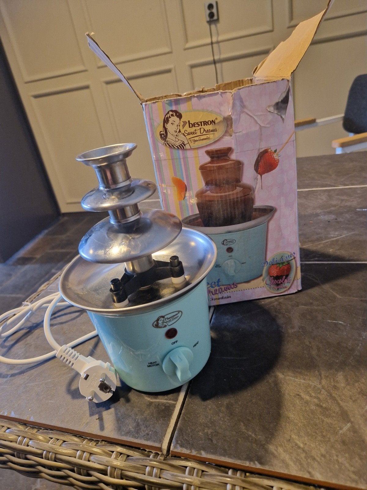 chocolade fontein bestron, Witgoed en Apparatuur, Fonduesets, Ophalen of Verzenden, Zo goed als nieuw, Elektrisch, Fondueset