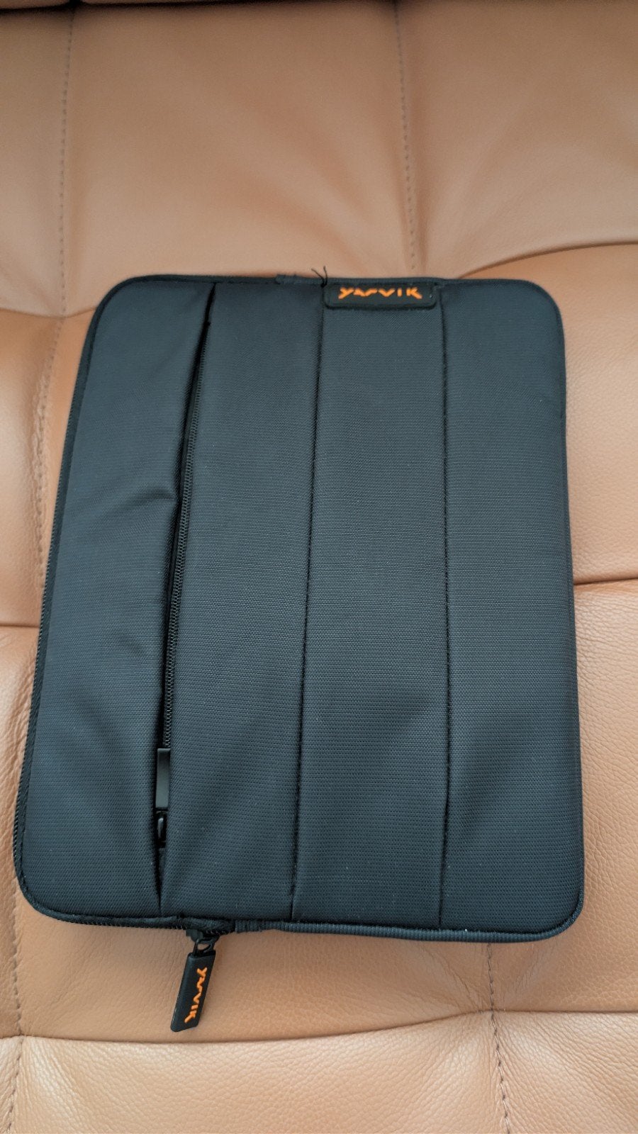Yarvik - Tablet hoes voor tablets tot 10 inch, 10 inch, Gebruikt, Bescherming voor- en achterkant, Ophalen of Verzenden